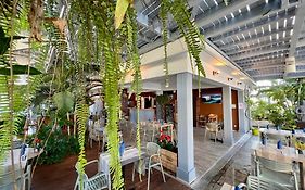 Hôtel Le Grand Bleu